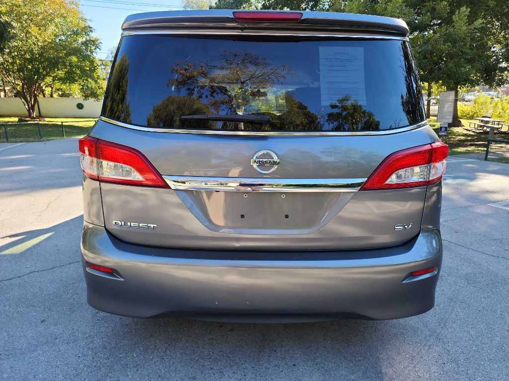 2017 Nissan Quest Image 7