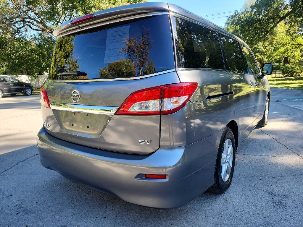 2017 Nissan Quest Image 9