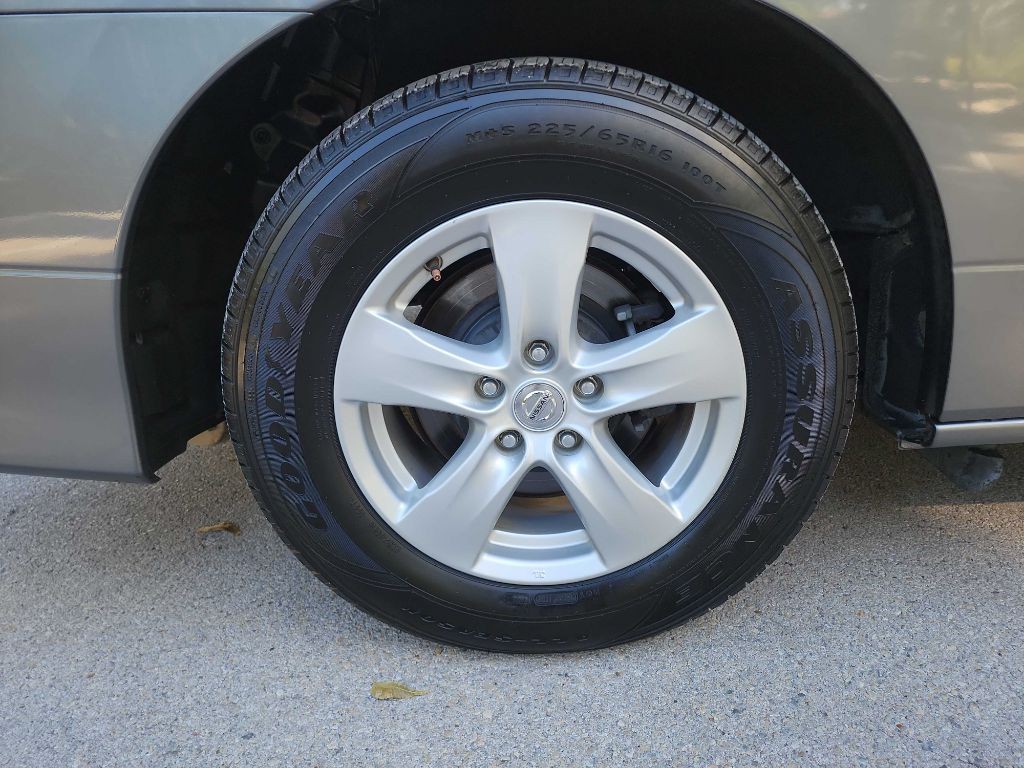 2017 Nissan Quest Image 12