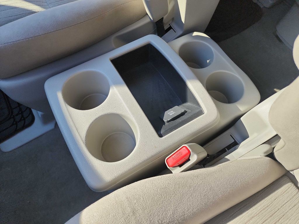 2017 Nissan Quest Image 26