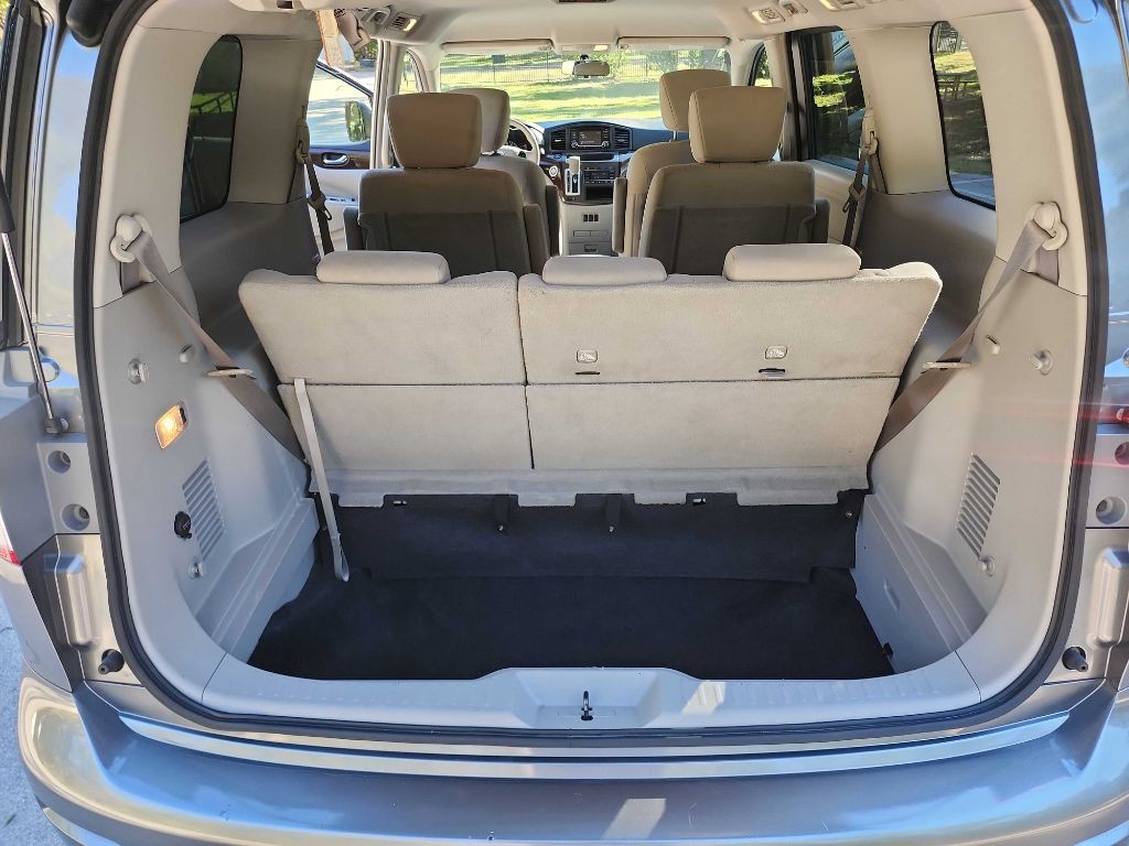 2017 Nissan Quest Image 30