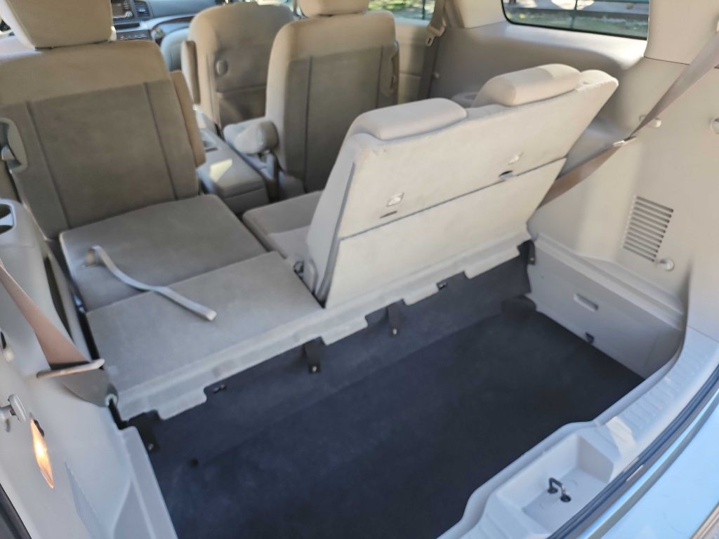 2017 Nissan Quest Image 32