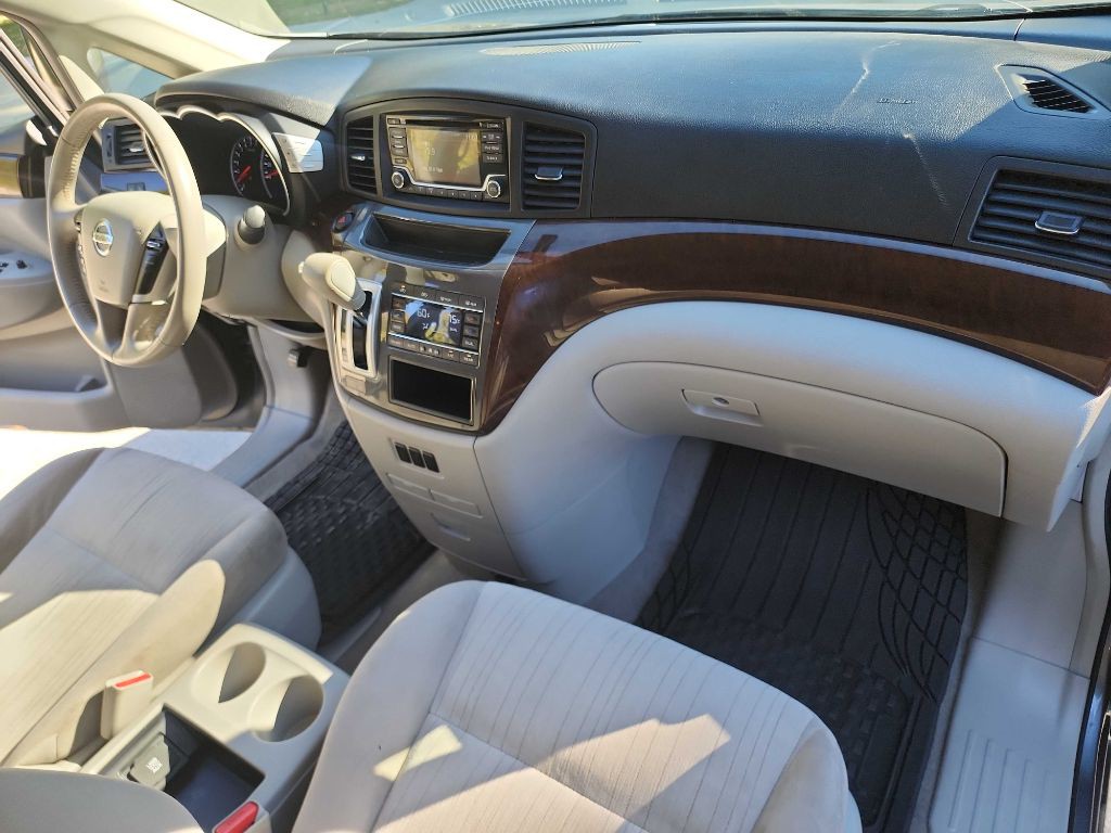 2017 Nissan Quest Image 37