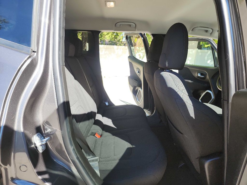 2018 Jeep Renegade Image 29