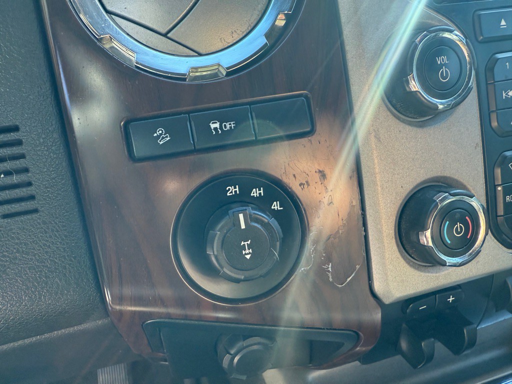 2014 Ford F-250 Image 30