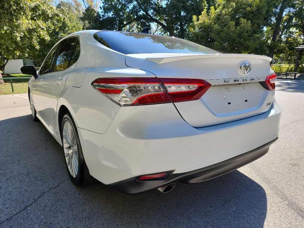 2019 Toyota Camry Image 5