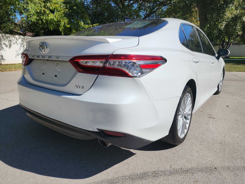 2019 Toyota Camry Image 8