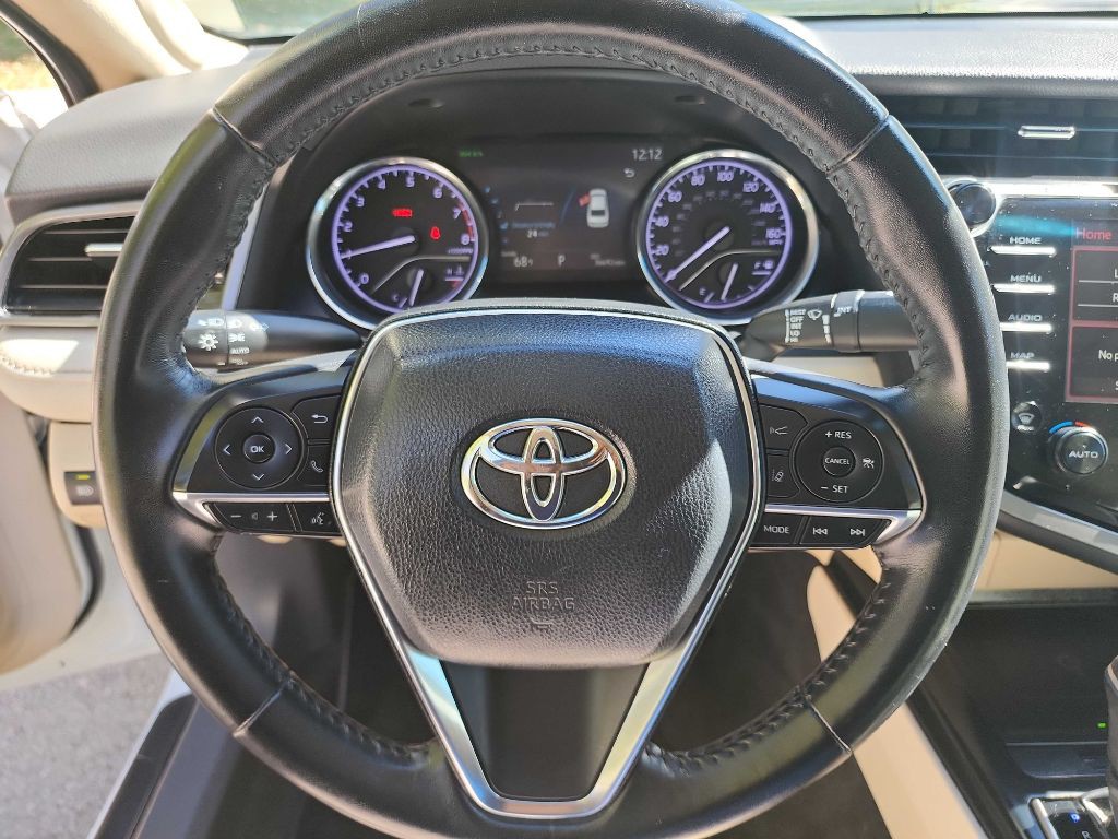 2019 Toyota Camry Image 15