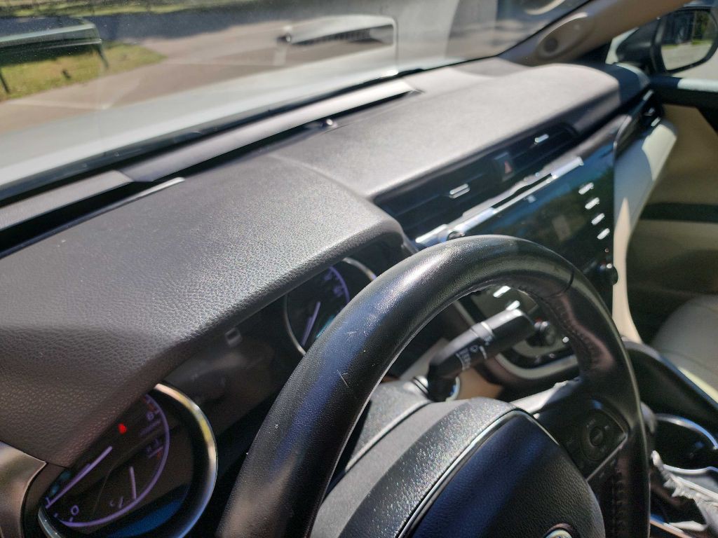 2019 Toyota Camry Image 20