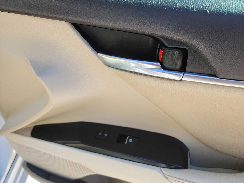 2019 Toyota Camry Image 29