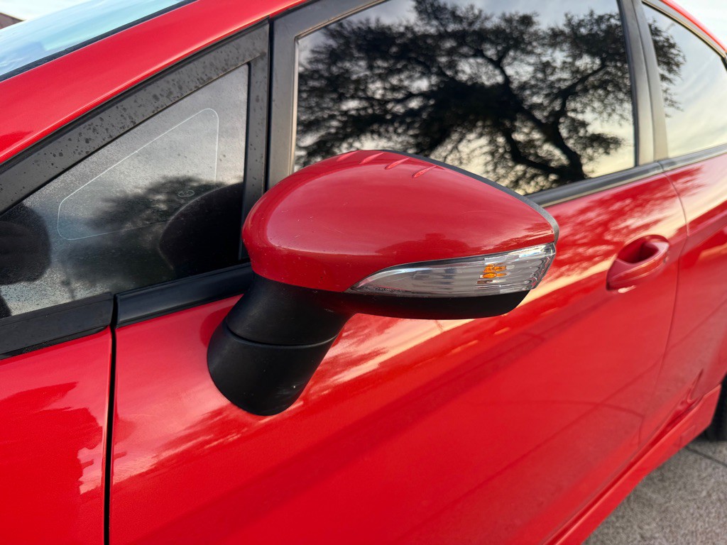 2014 Ford Fiesta Image 10