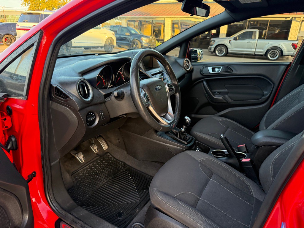 2014 Ford Fiesta Image 13