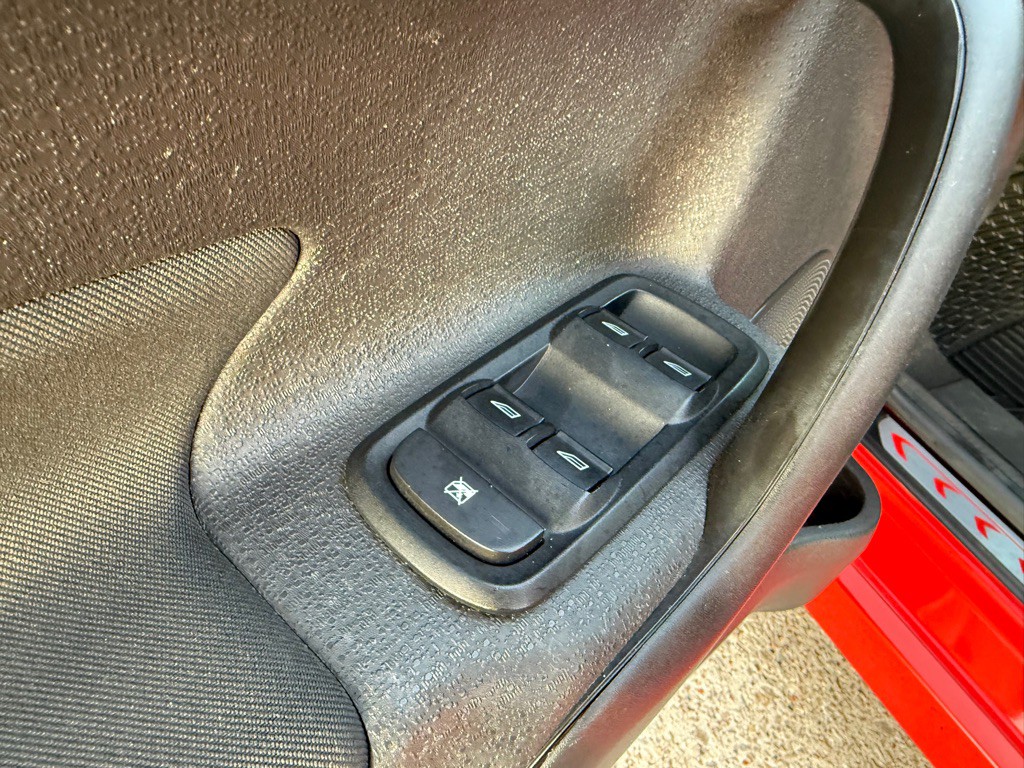 2014 Ford Fiesta Image 19