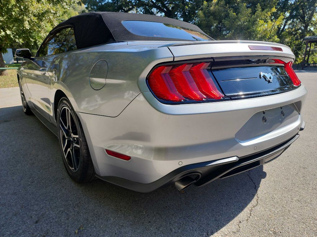 2020 Ford Mustang Image 7
