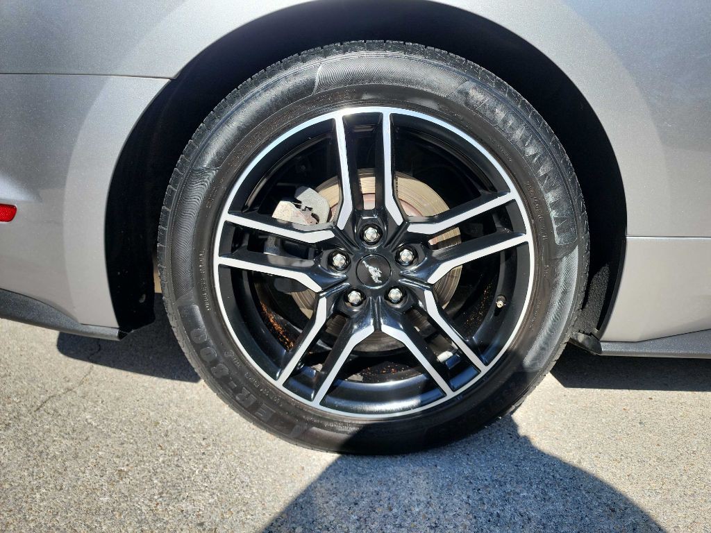 2020 Ford Mustang Image 11