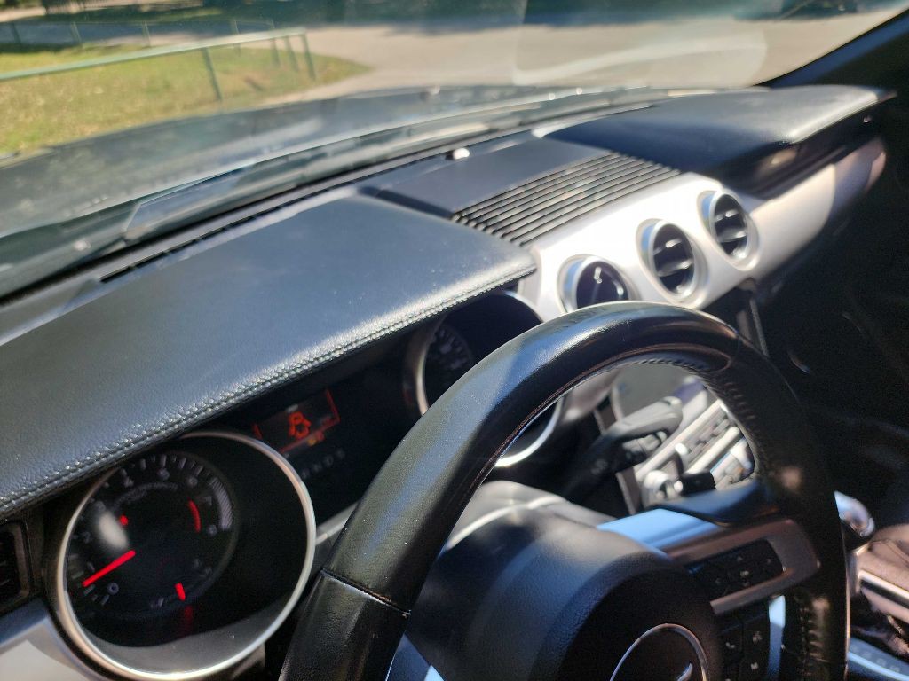 2020 Ford Mustang Image 20