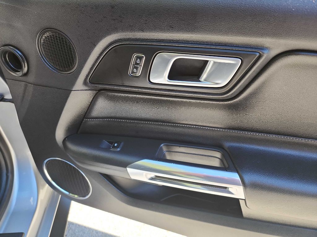 2020 Ford Mustang Image 28