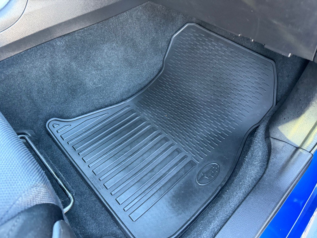 2015 Subaru WRX Image 19