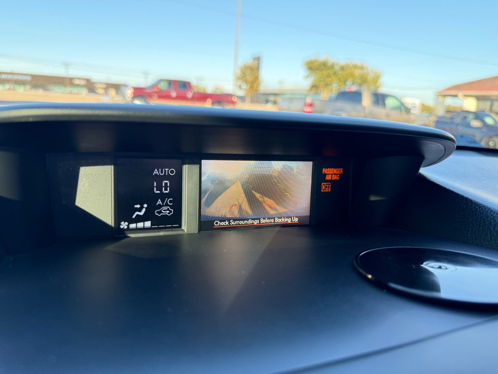 2015 Subaru WRX Image 28