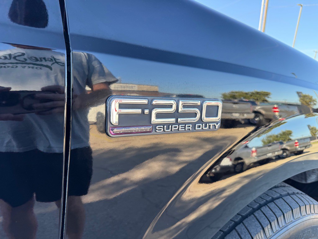1999 Ford F-250 Image 9