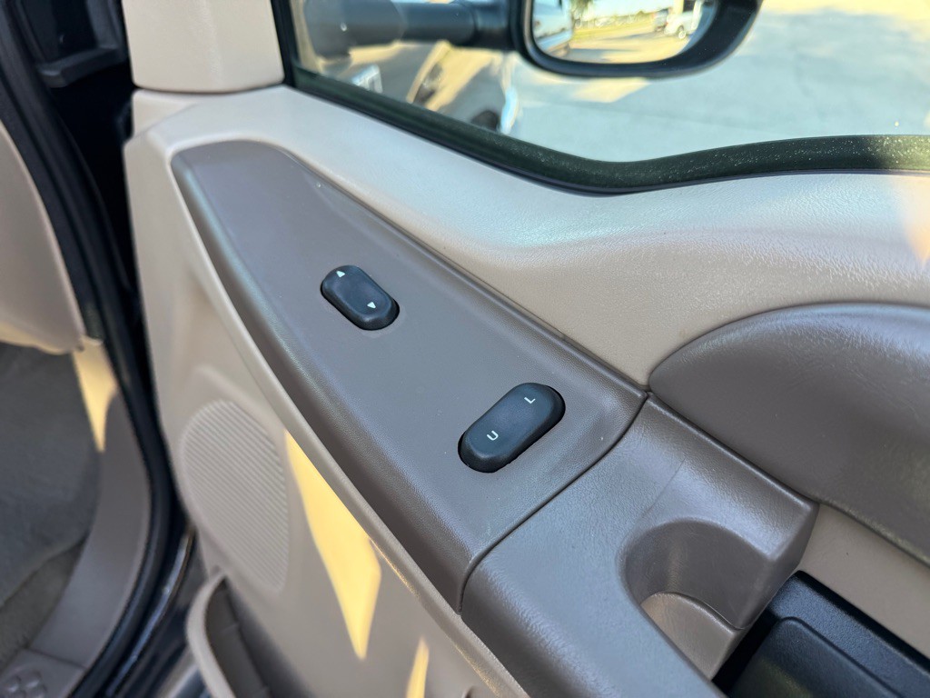 1999 Ford F-250 Image 26