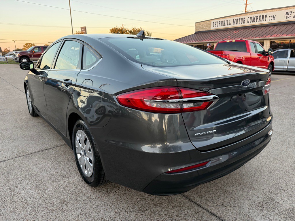 2020 Ford Fusion Image 5
