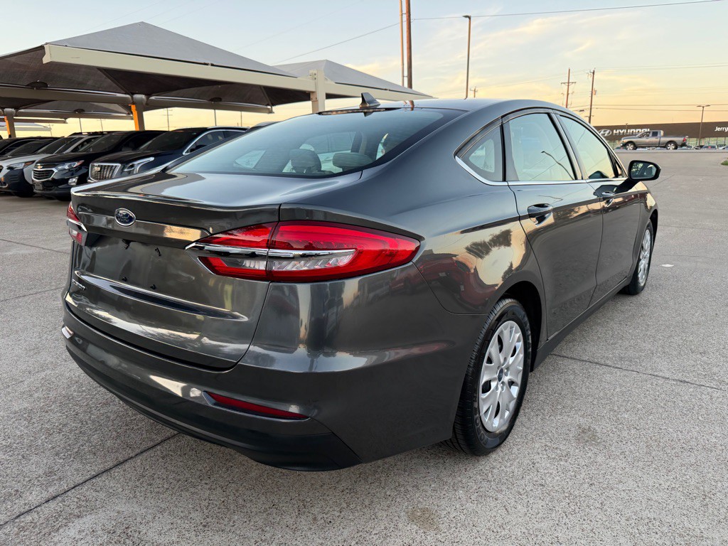 2020 Ford Fusion Image 7