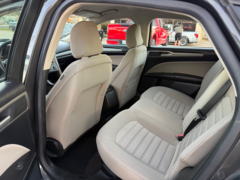 2020 Ford Fusion Image 13