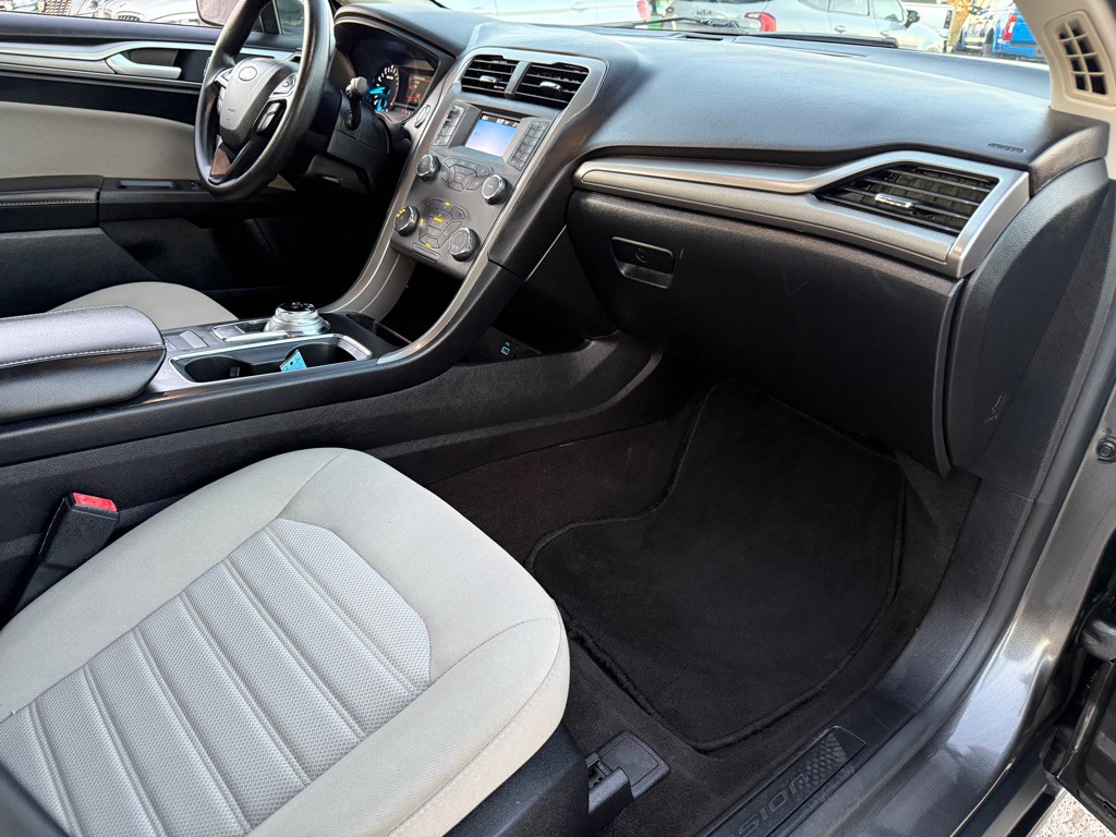 2020 Ford Fusion Image 14