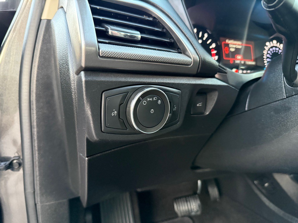 2020 Ford Fusion Image 17