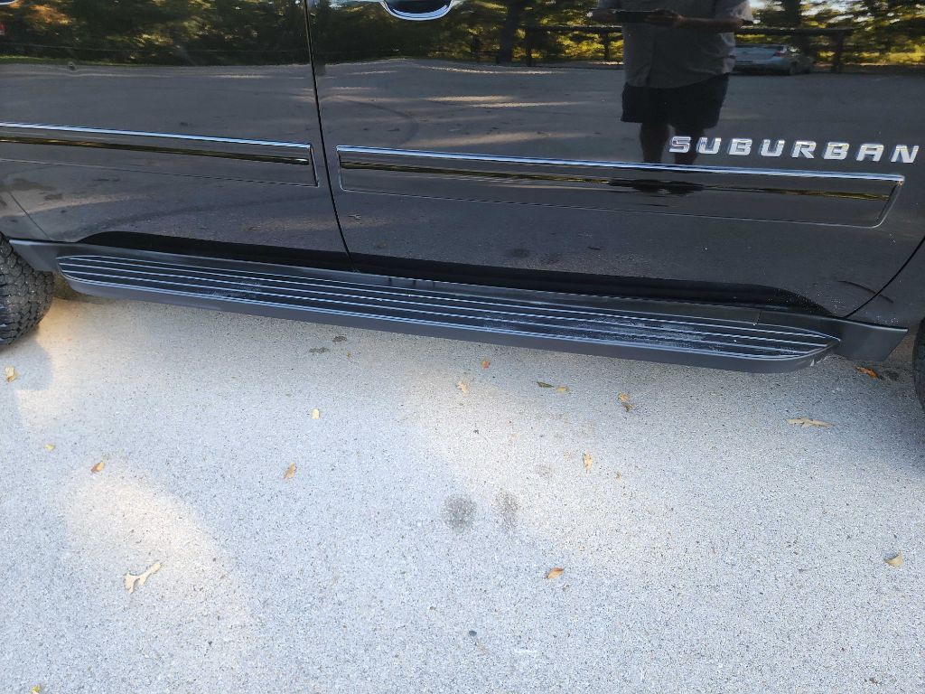 2010 Chevrolet Suburban Image 10