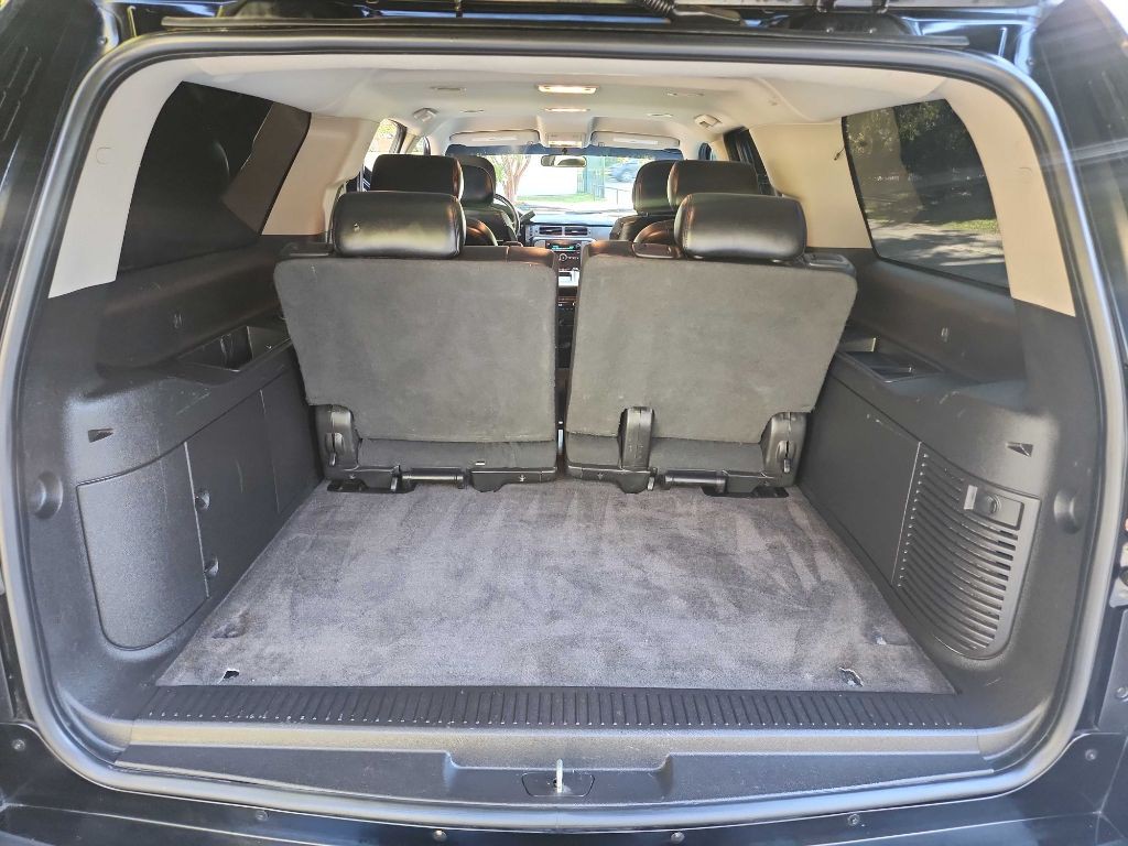 2010 Chevrolet Suburban Image 29