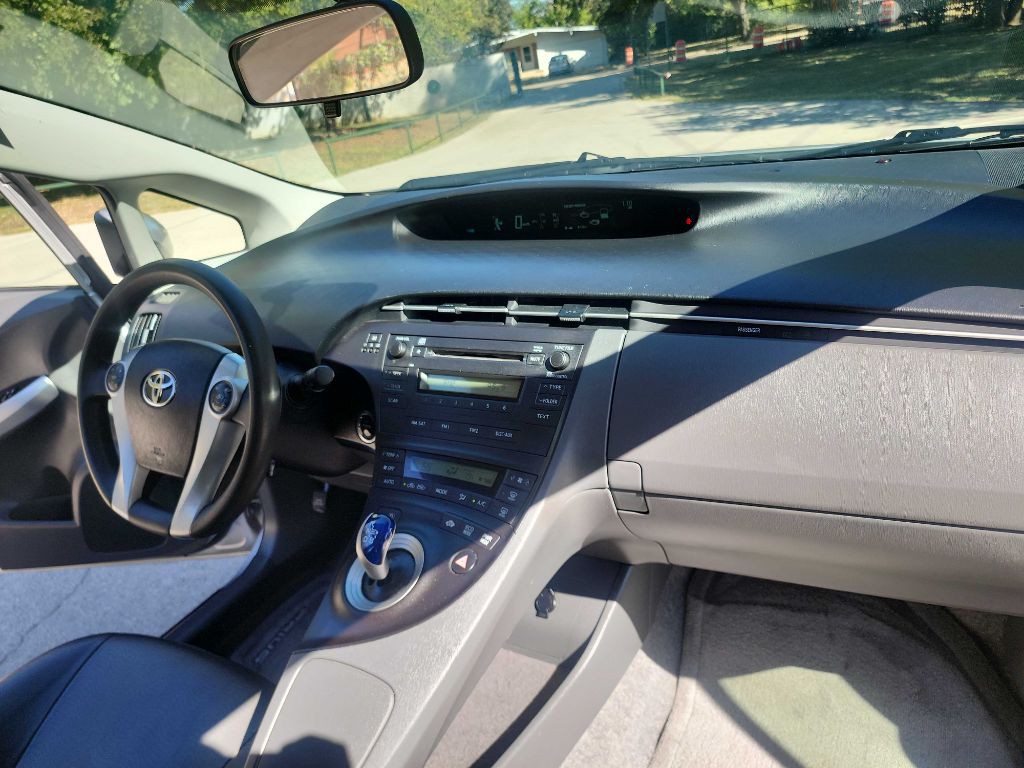2010 Toyota Prius Image 29