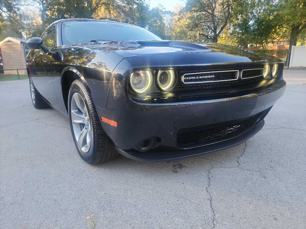 2019 Dodge Challenger Image 1