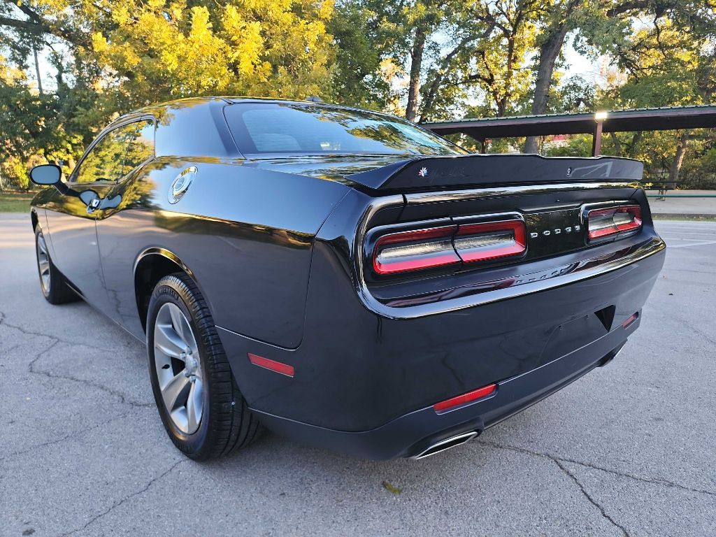 2019 Dodge Challenger Image 5