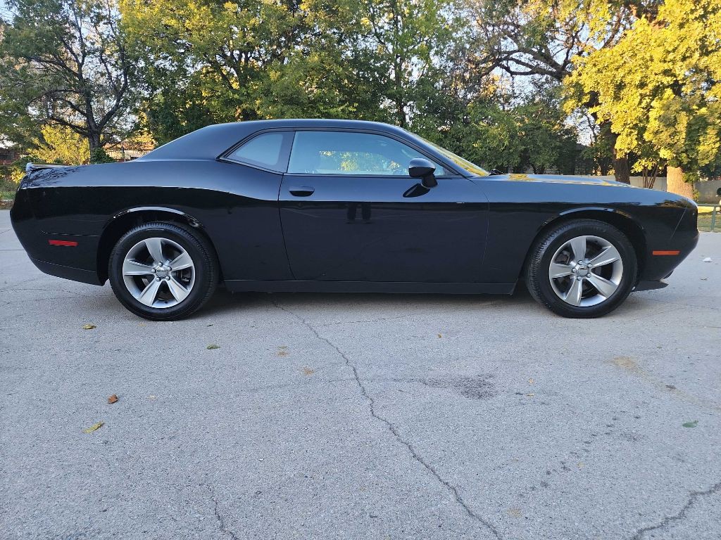 2019 Dodge Challenger Image 9