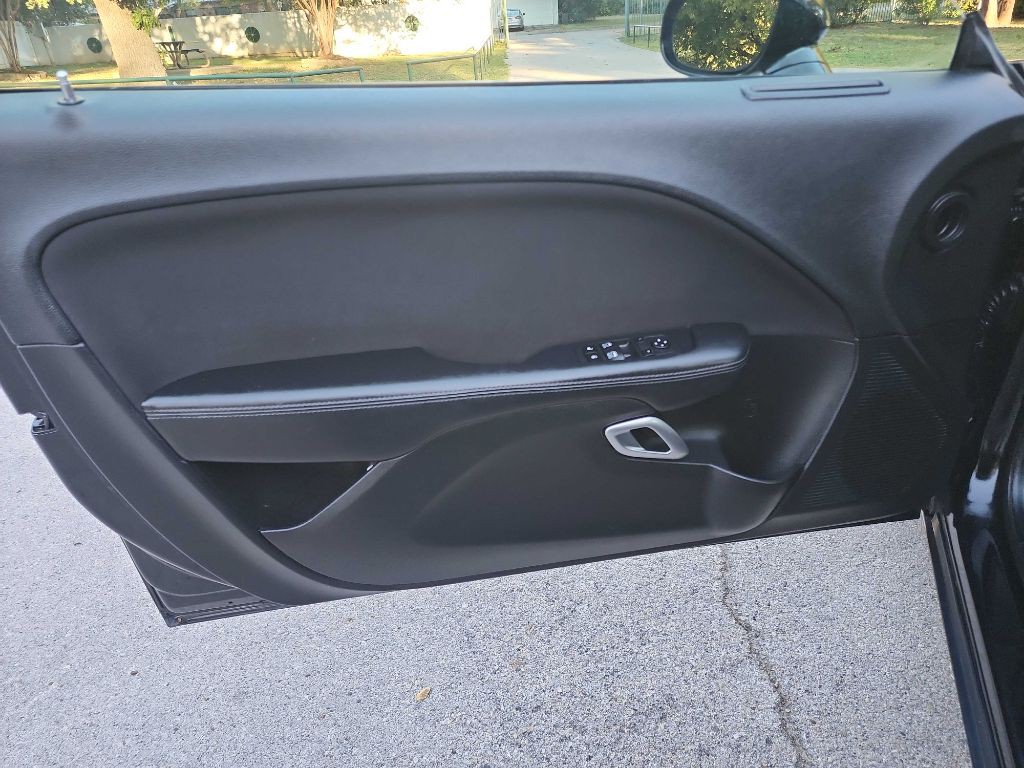 2019 Dodge Challenger Image 11