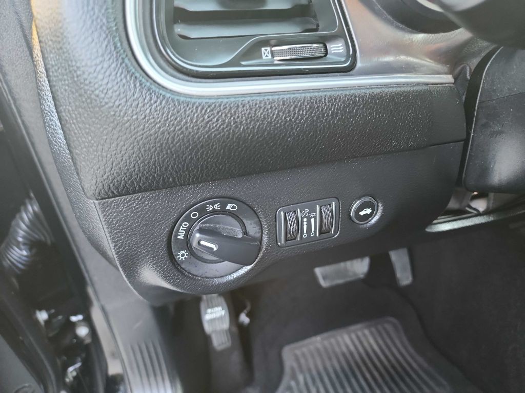 2019 Dodge Challenger Image 15