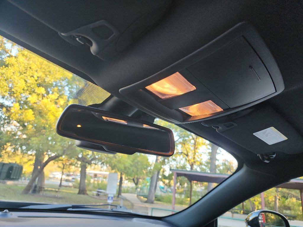 2019 Dodge Challenger Image 19