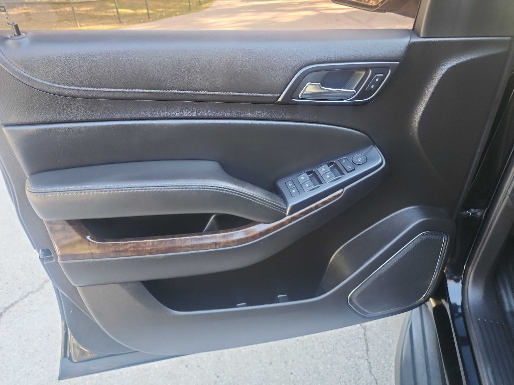 2015 Chevrolet Tahoe Image 12