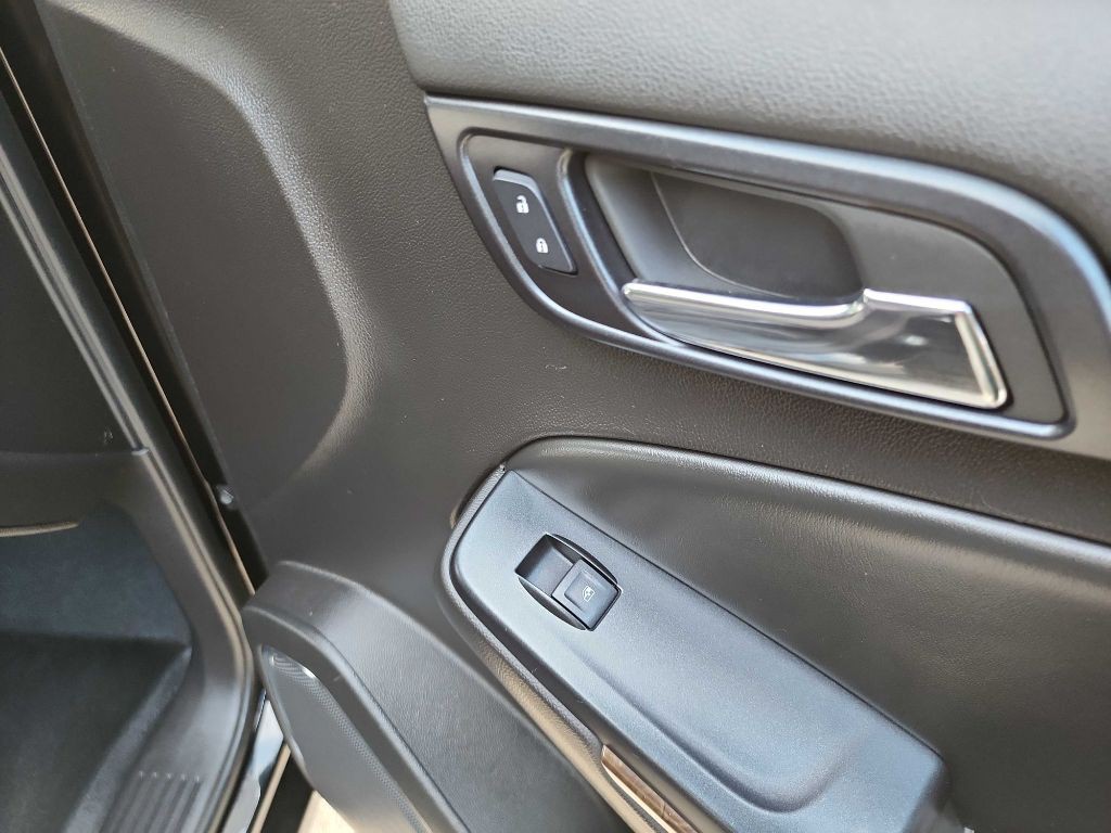 2015 Chevrolet Tahoe Image 28