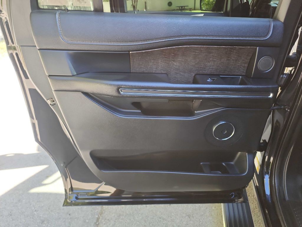 2020 Ford Expedition Image 35