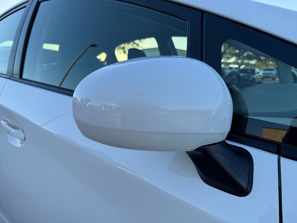 2013 Toyota Prius Image 9