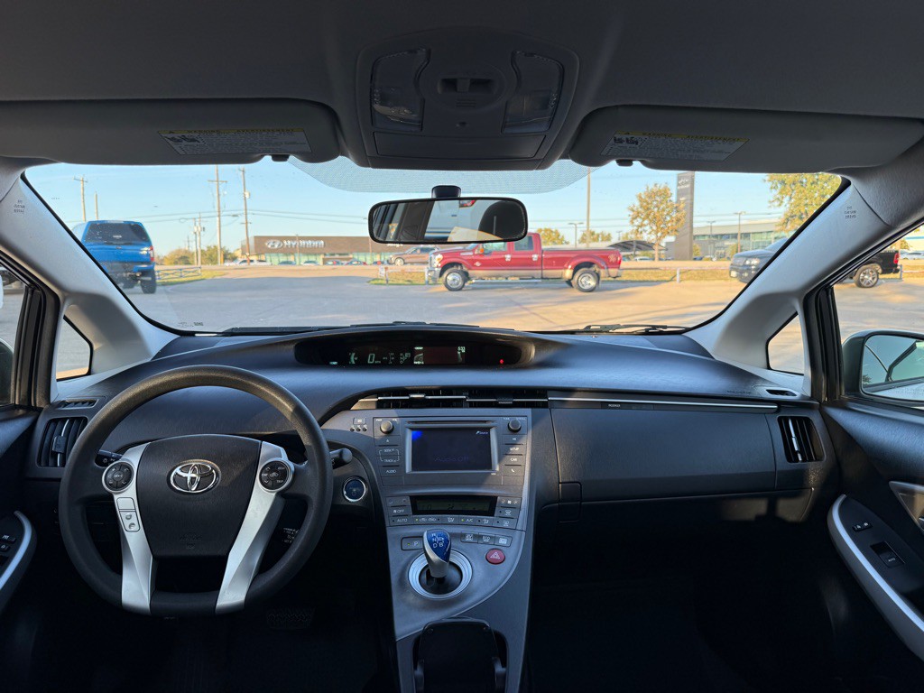 2013 Toyota Prius Image 20