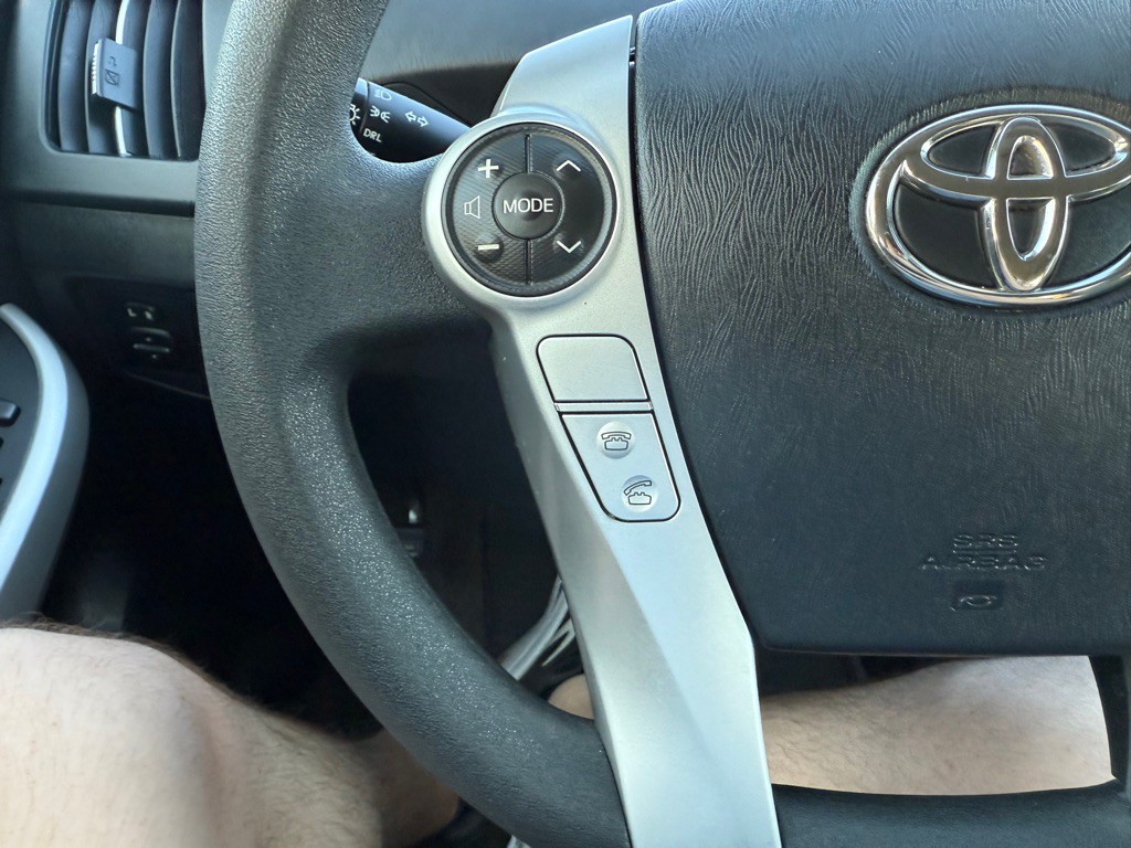 2013 Toyota Prius Image 24