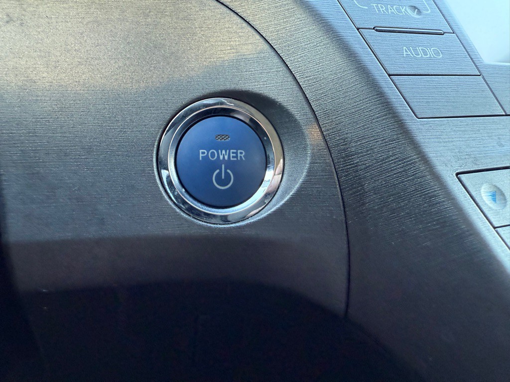 2013 Toyota Prius Image 27