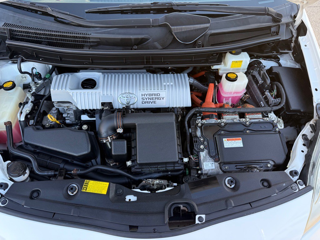2013 Toyota Prius Image 33