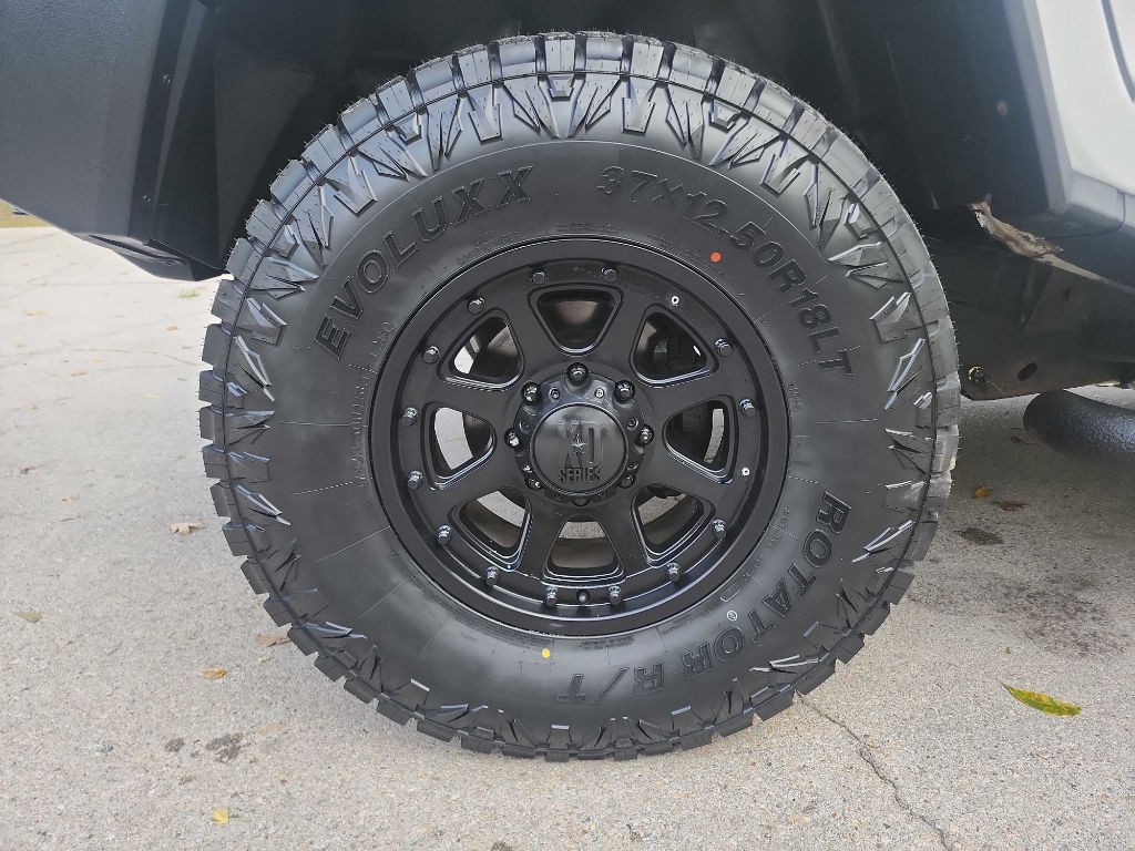 2003 HUMMER H2 Image 10