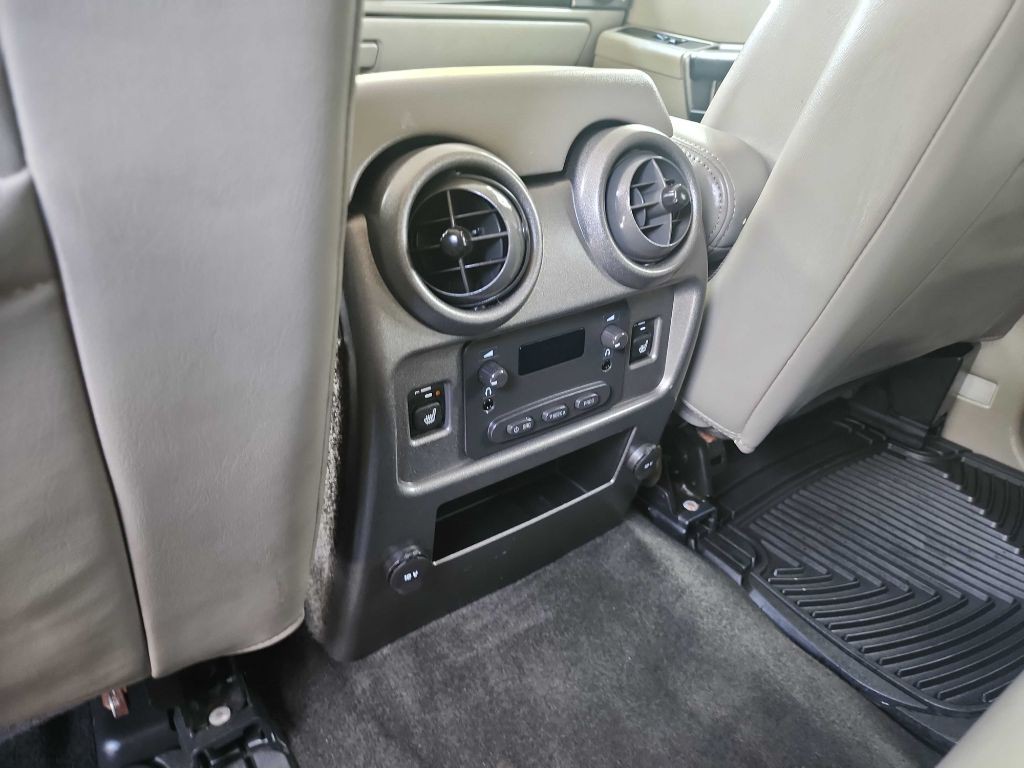 2003 HUMMER H2 Image 30