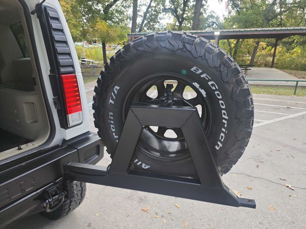 2003 HUMMER H2 Image 33